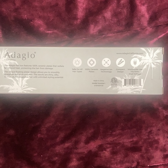 NWT Adagio California Not So Mini Flat Iron - Picture 2 of 2